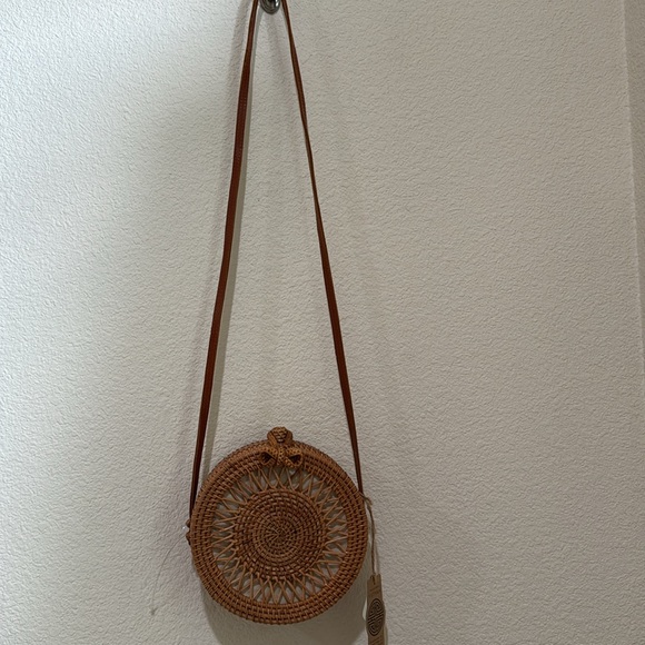 Round Rattan Bag - Picture 4 of 6